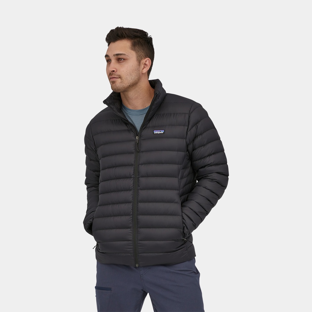 patagonia-down-sweater-jacket-black-02_2df82221-b733-4b02-bc9c-1feafe0bece1.jpg