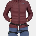 Patagonia-alplight-down-jacket-women-dark-ruby-04.jpg