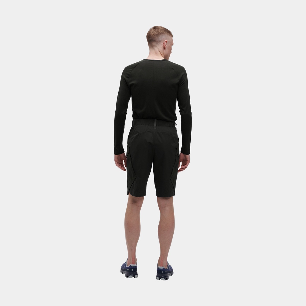 on-running-explorer-shorts-black-04.jpg