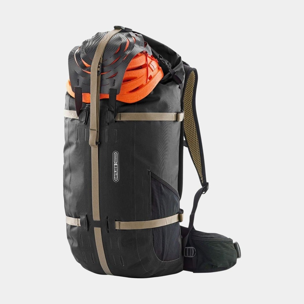 Atrack 45L Black / Beige