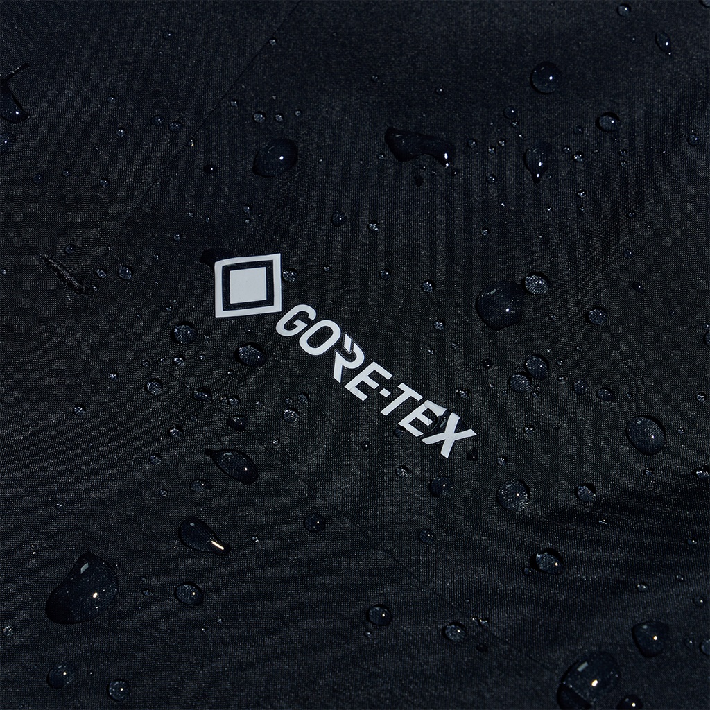 Mountain Seeker GTX Jacket (2022) Black / Black