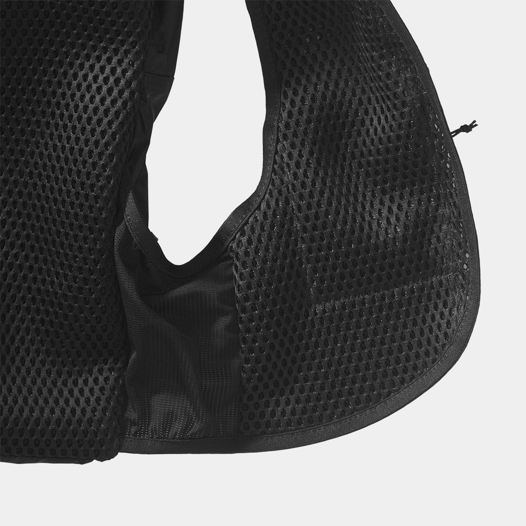 Active Skin 8 with flask (2023) Black