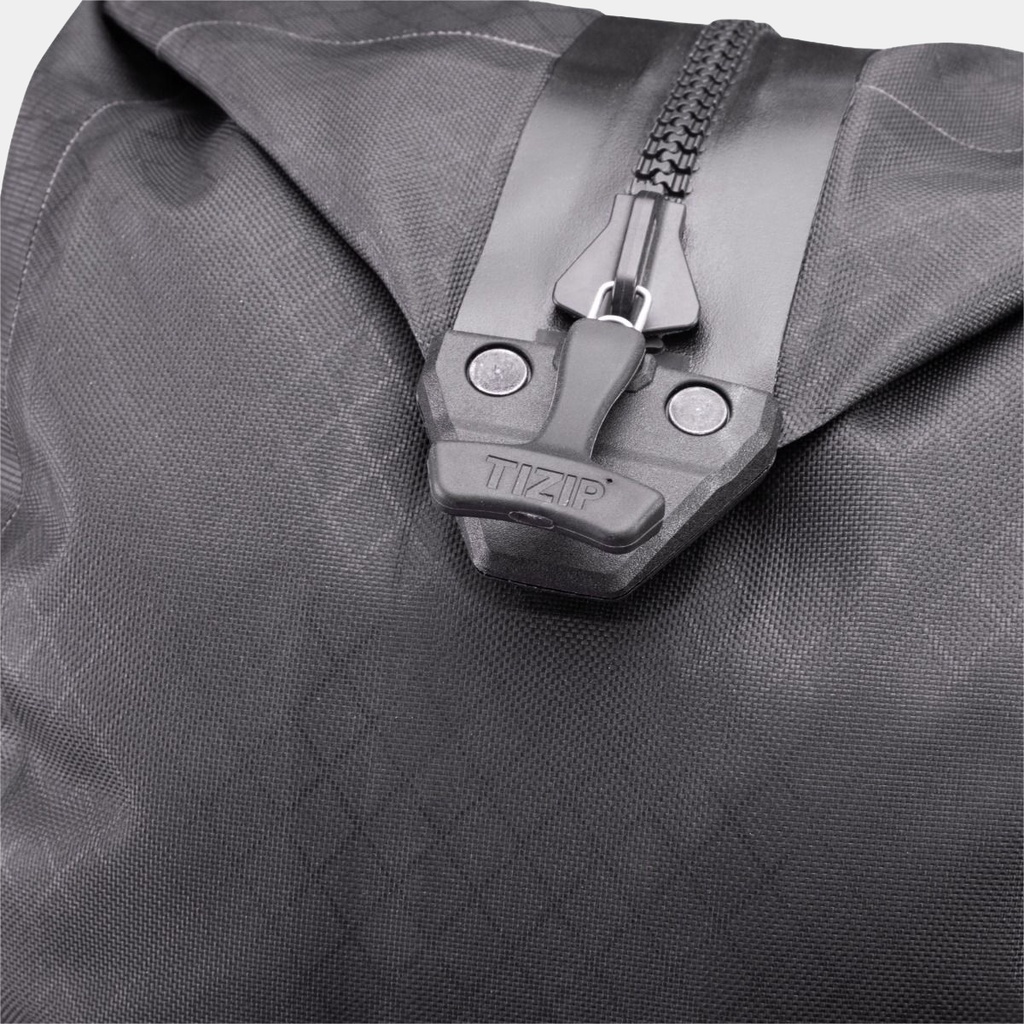 Atrack Metrosphere 34L Black / Embossed