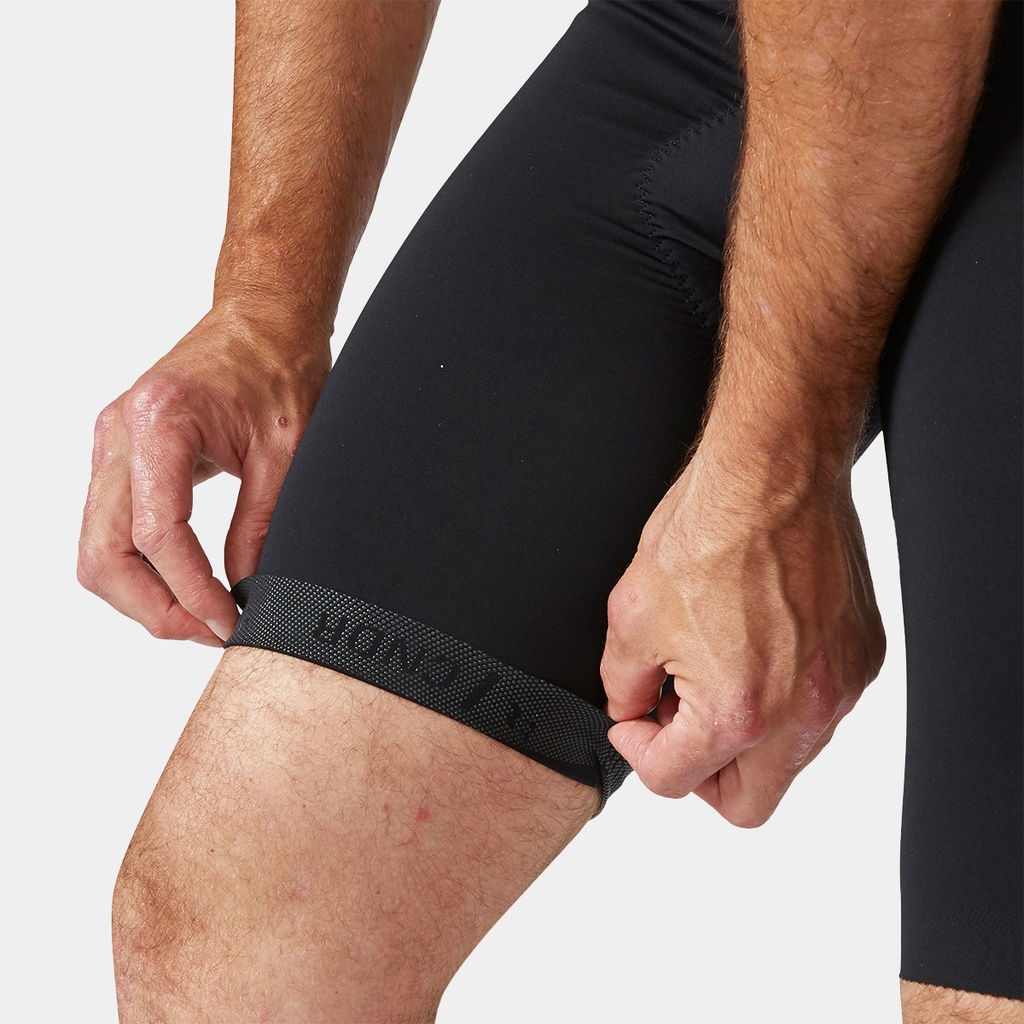 Cinder Cargo Shorts Black