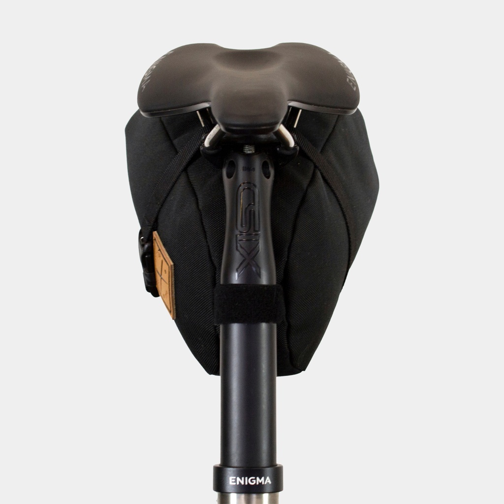Saddle Pack 4L Black