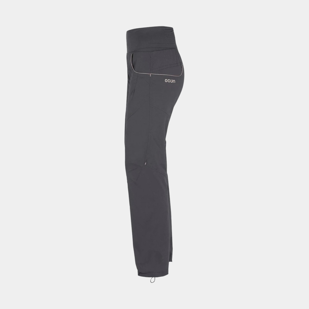 Noya Pants Women Magnet
