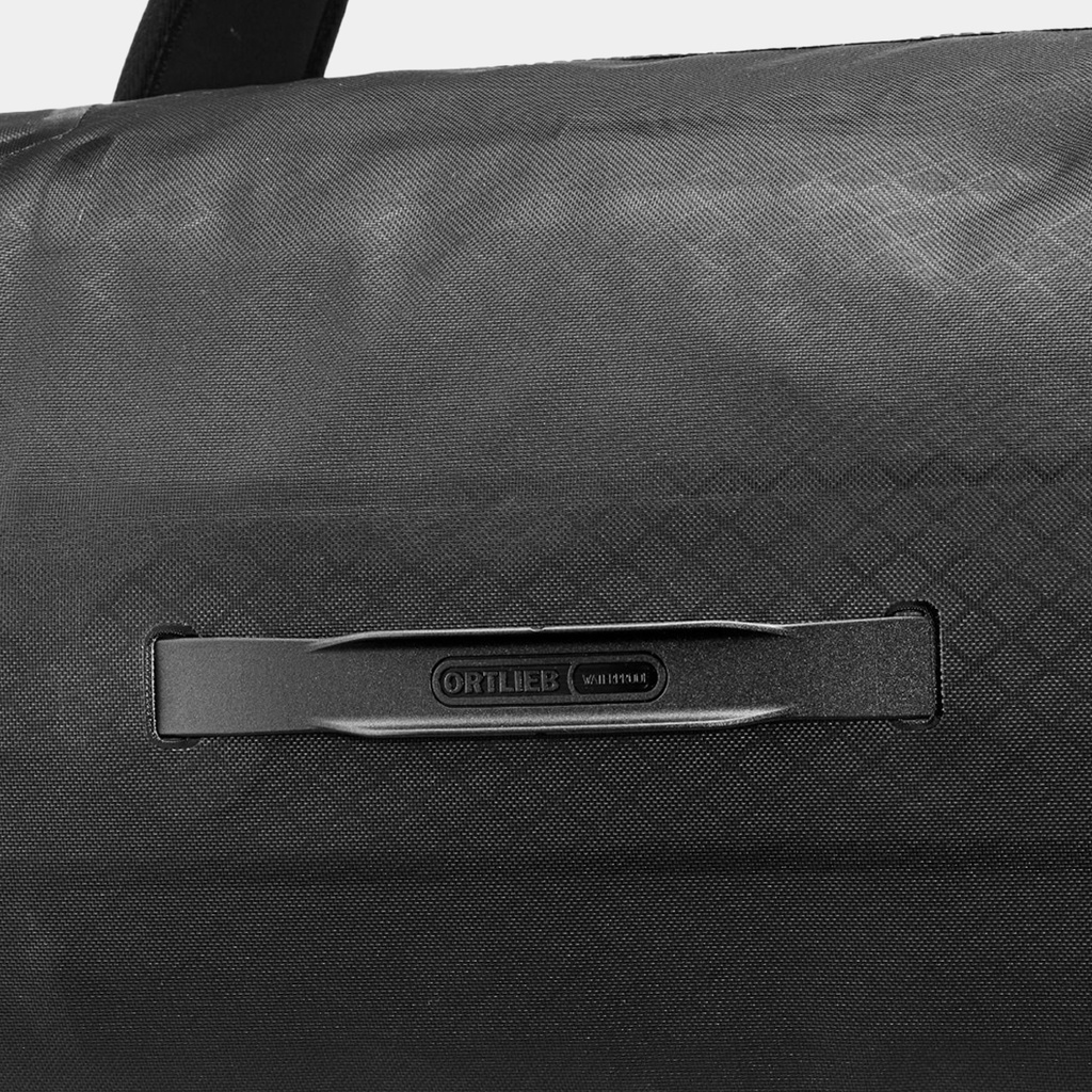 Duffle Metrosphere 60L Black Embossed