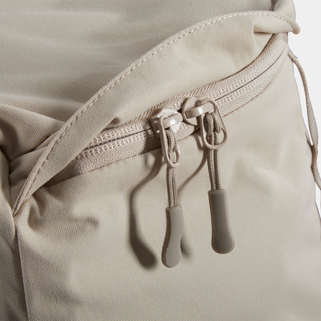 Svalbard 1 PU 2.0 Dark Olive