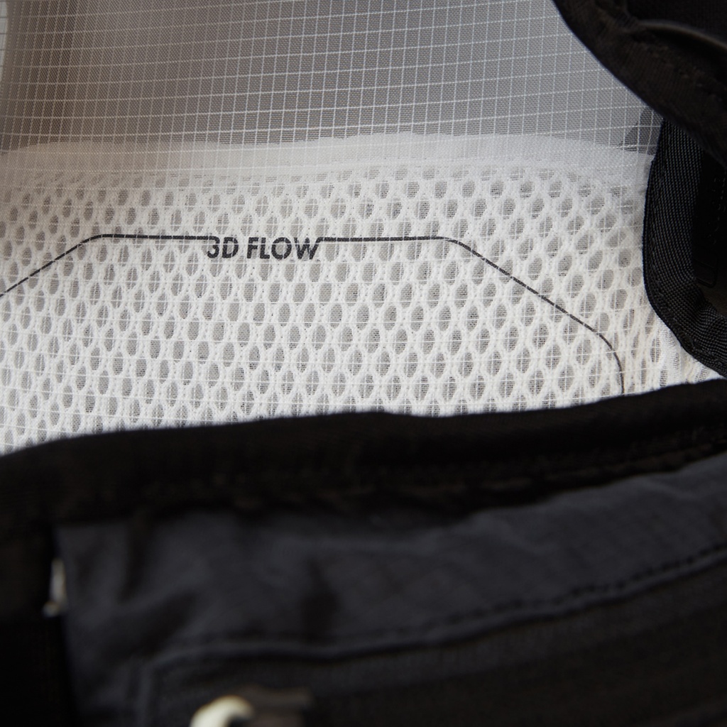 Freeflow 30L Grey Pinstripe / Jet Black