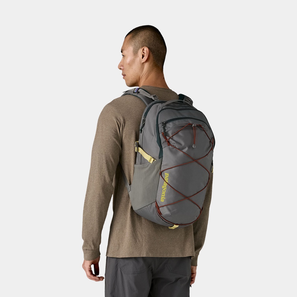 R1 Air Zip Neck Old Growth Green