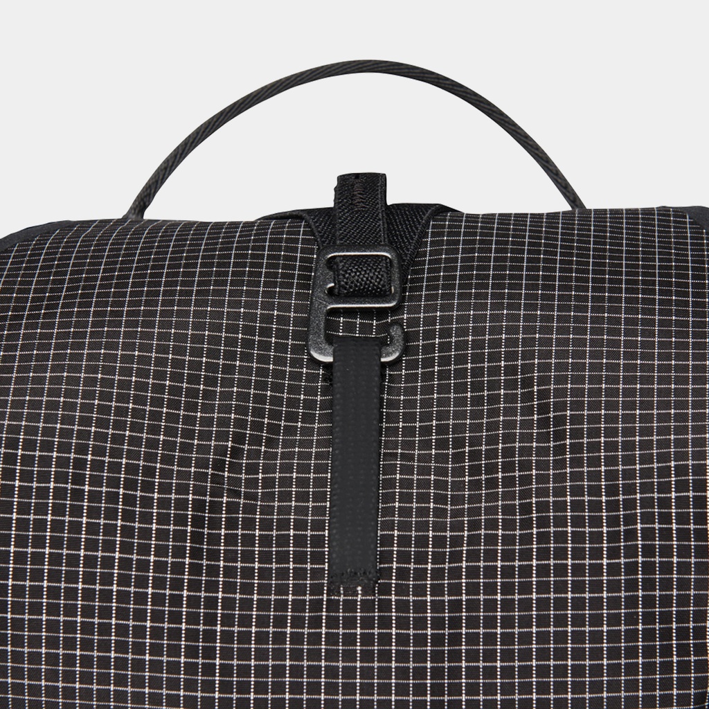 Distance 15 Backpack Black