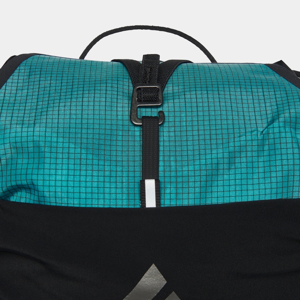 Distance 15 Backpack Black